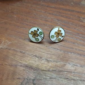 Vintage Flower enamel studs 🌼